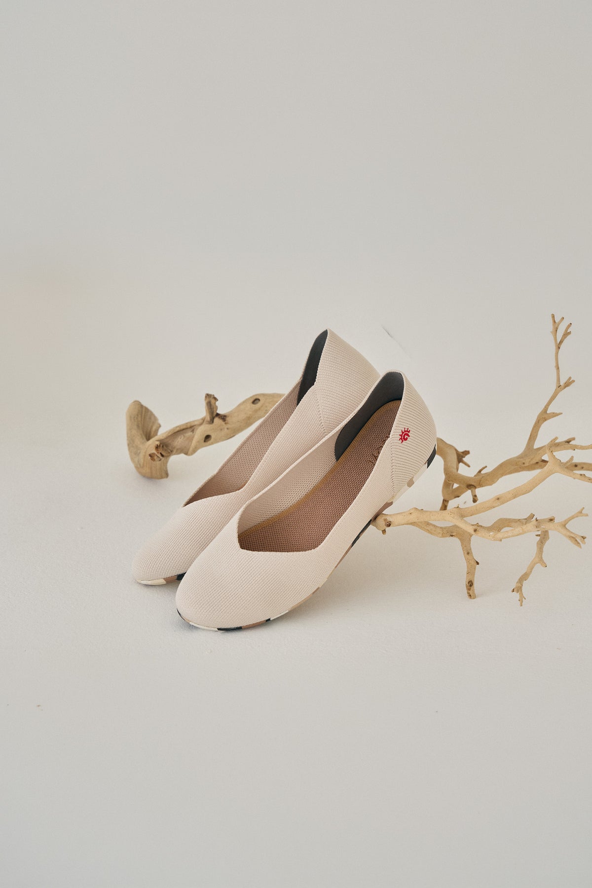 a.soyi Ballerina Kera in Sand aus 3D-Strick