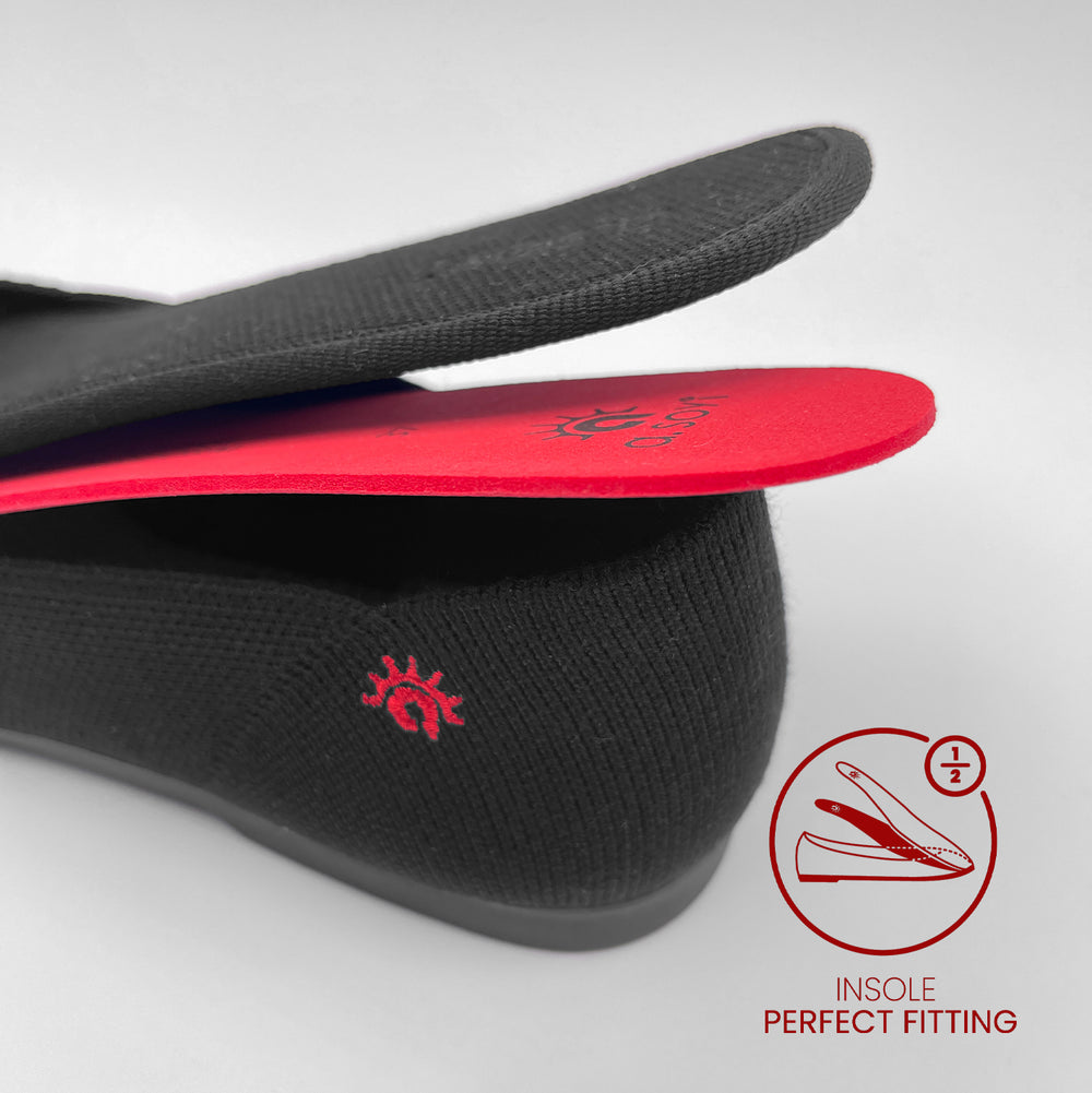 Includes an additional red insole for a customized fit. 